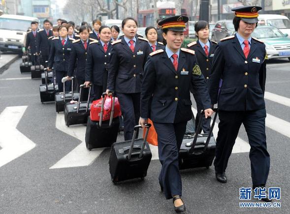 2012鐵路春運(yùn)今日結(jié)束 共發(fā)送旅客超2.35億人次
