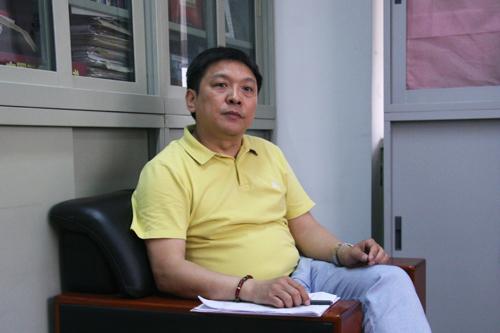 央視“六一”晚會總導(dǎo)演尹永斌談《幸福像花兒一樣》