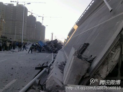 哈爾濱陽(yáng)明灘大橋斷裂 4車墜橋3死5傷