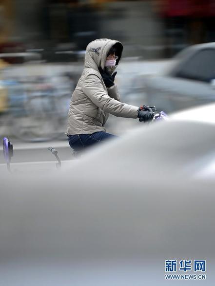北方大部迎大風降溫雨雪天氣