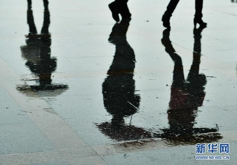 我國大部分地區(qū)迎大風(fēng)降溫天氣