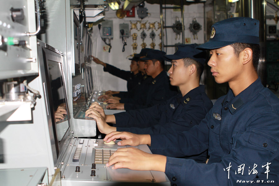 中國海軍新型潛艇內部照曝光（組圖）