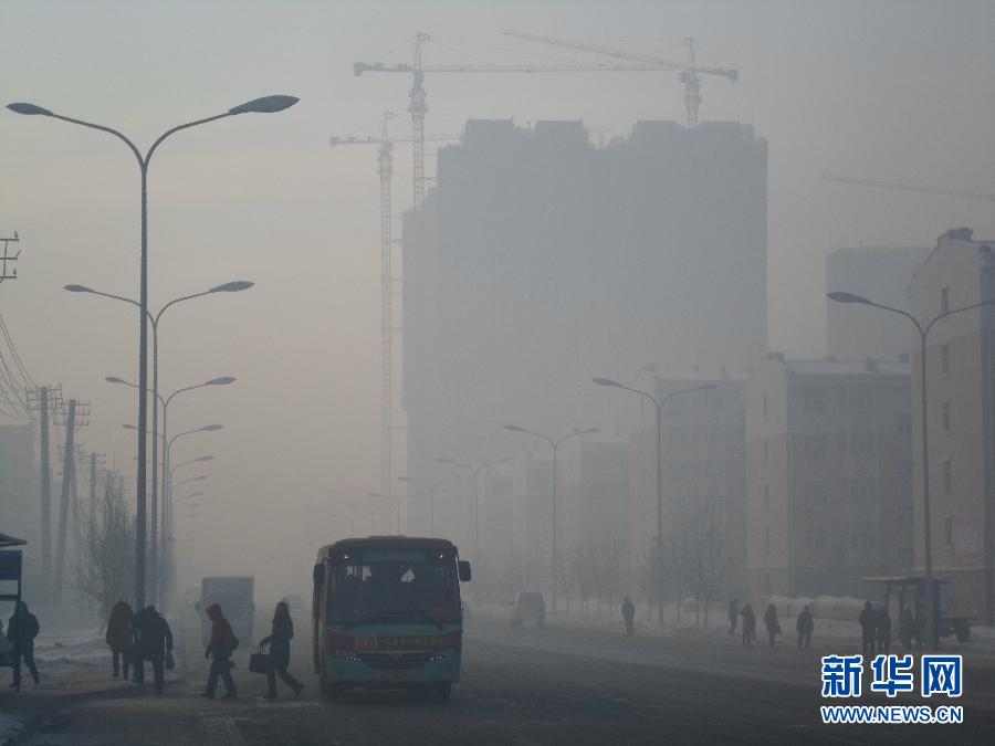 中央氣象臺繼續(xù)發(fā)布霧霾黃色預警 多地遭遇嚴重污染