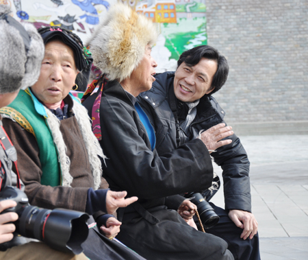 村中藏語班——中央美術(shù)學(xué)院王其鈞教授講述赴康巴藏區(qū)采風(fēng)背后的故事