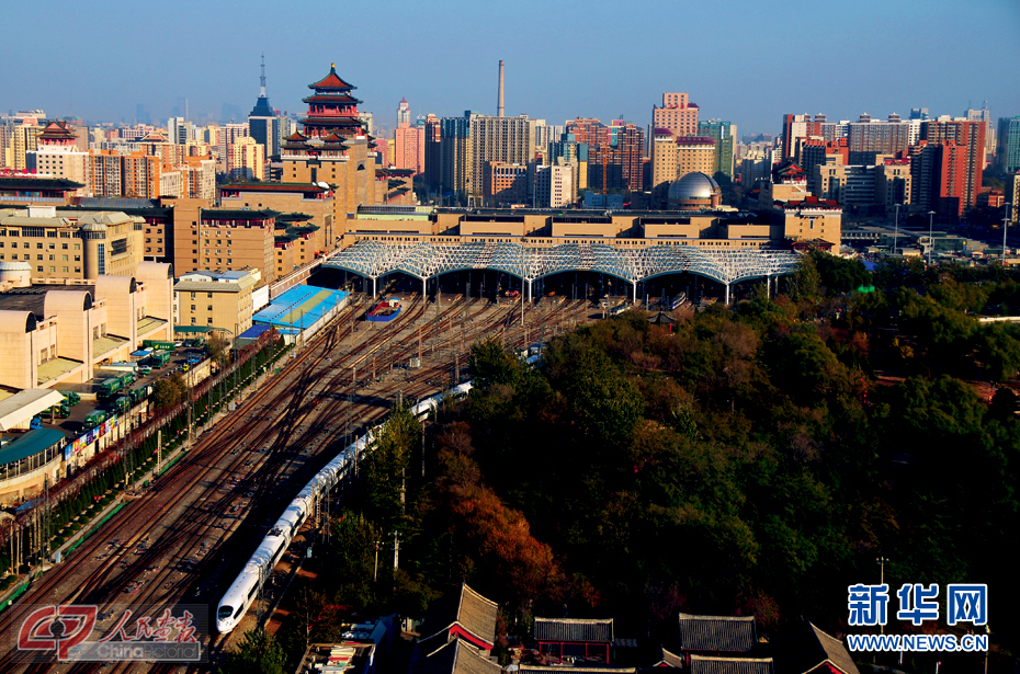 高鐵驅(qū)動中國，改變生活