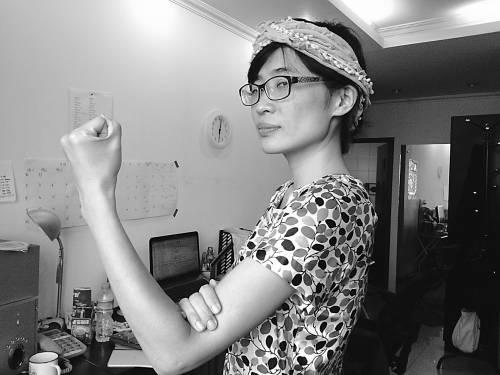 “光頭姐”剃光頭抗議高考招生男女錄取分數(shù)不同