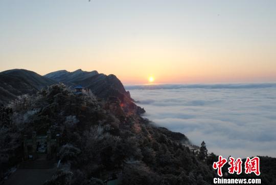 江西多個(gè)景區(qū)婦女節(jié)對(duì)女性免票 男網(wǎng)友：恨不是女兒身