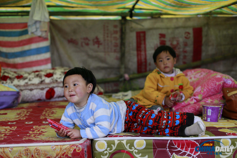 中國(guó)日?qǐng)?bào)記者直擊地震重災(zāi)區(qū)龍門鄉(xiāng)青龍場(chǎng)村