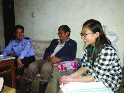 女生為媽媽闖紅燈道歉續(xù)：高考結束交警上門慰問