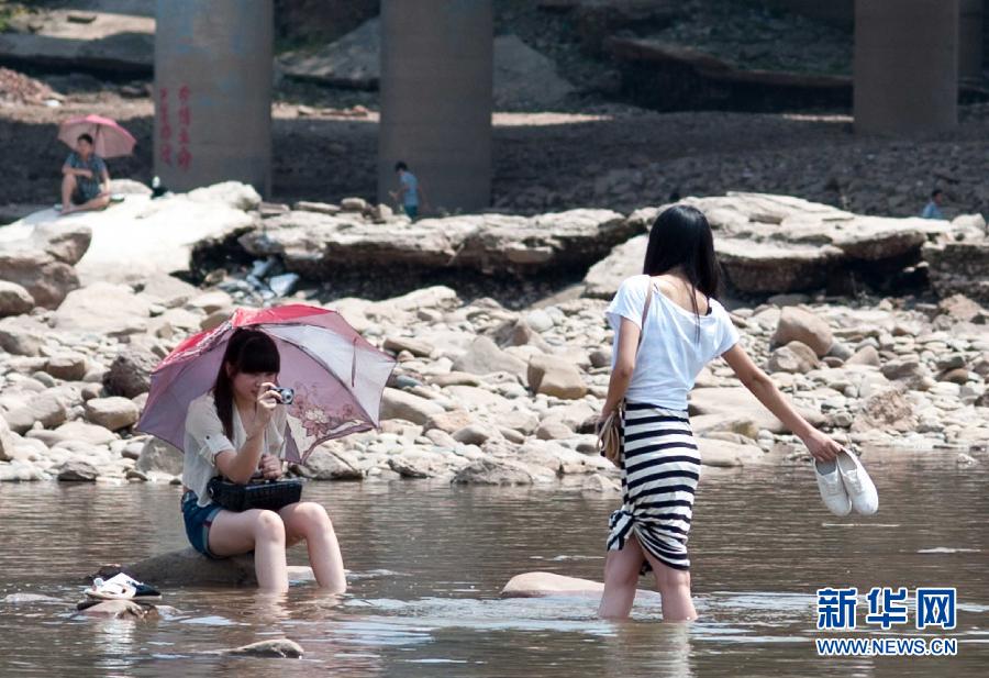 熱！熱！熱！多地發(fā)布高溫預(yù)警 最高溫度40℃