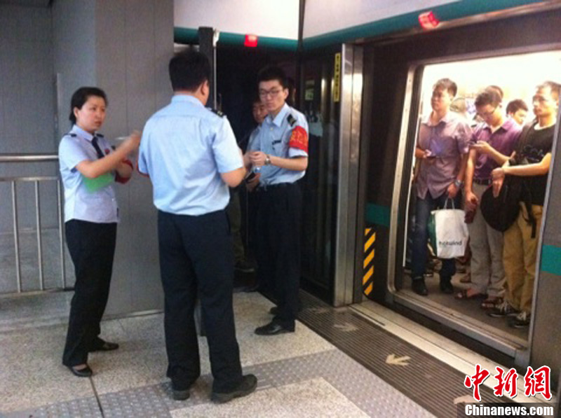 北京地鐵8號線早高峰遇信號故障 致部分列車晚點(diǎn)