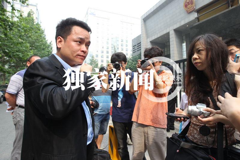 李某案舉行庭前會(huì)議夢(mèng)鴿現(xiàn)身 被告本人將出席
