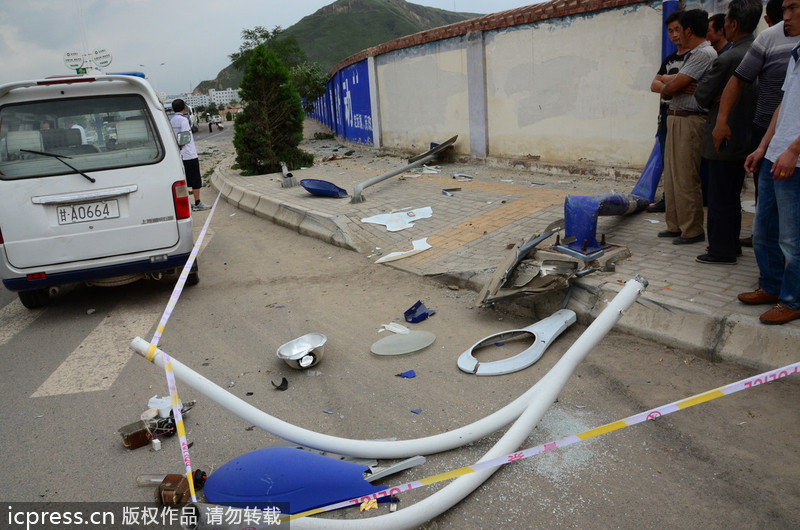 蘭州一客車發(fā)生側(cè)翻 致5死14傷