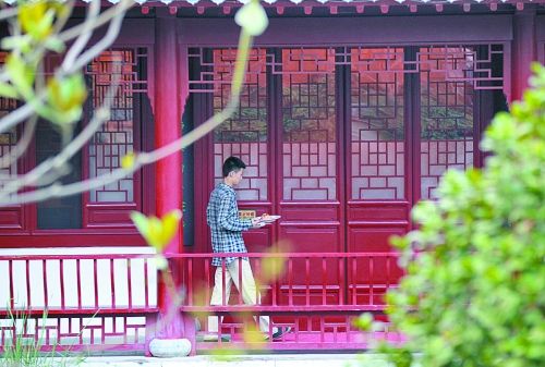 鄭州一公園每天只開(kāi)4小時(shí) 閉園后變高檔餐館（圖）