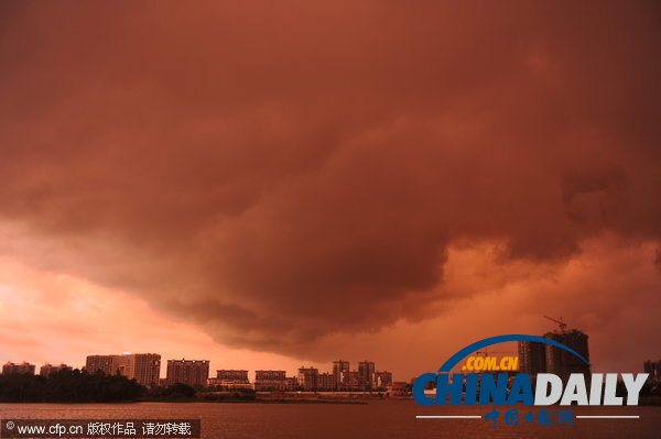海南瓊海：風(fēng)暴欲來(lái)