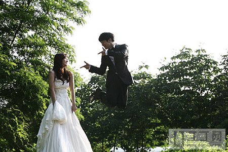 《我們結(jié)婚了》婚紗照盤點(diǎn) 維尼鬼澤最養(yǎng)眼