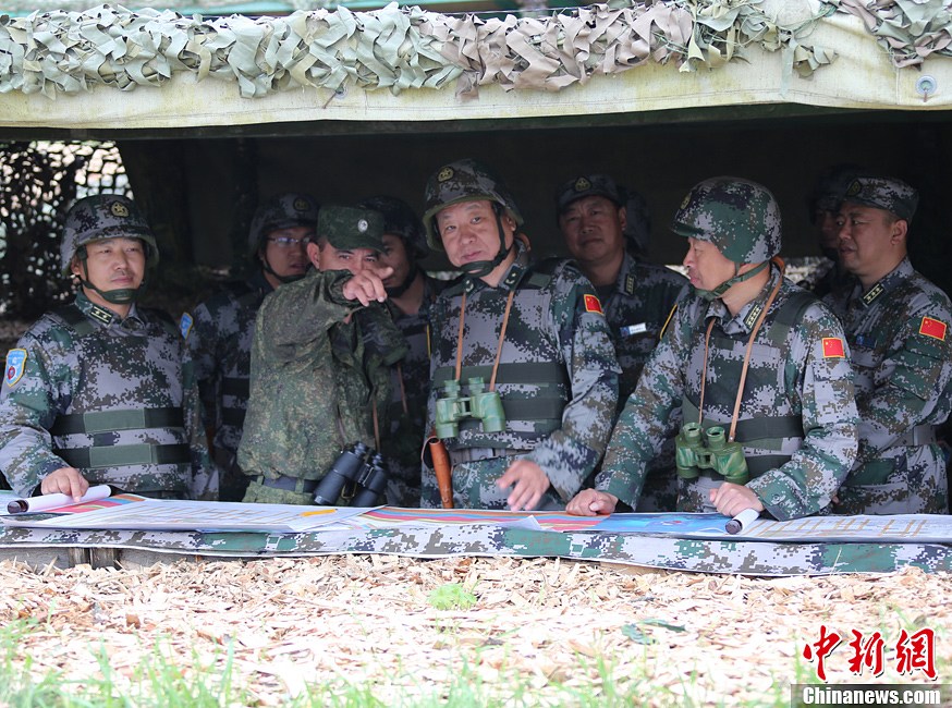 “和平使命—2013”中俄聯(lián)演舉行實兵協(xié)同訓(xùn)練