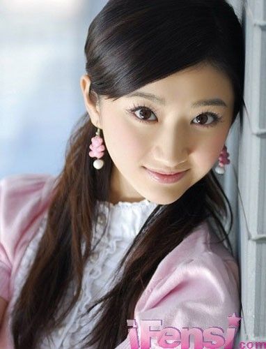 楊冪劉亦菲劉詩(shī)詩(shī)唐嫣新代女星身價(jià)排名（圖）