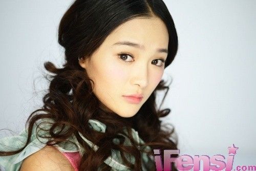 楊冪劉亦菲劉詩詩唐嫣新代女星身價(jià)排名（圖）