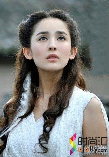 楊冪劉亦菲劉詩詩唐嫣新代女星身價(jià)排名（圖）