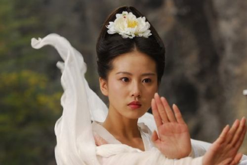 楊冪劉亦菲劉詩詩唐嫣新代女星身價(jià)排名（圖）
