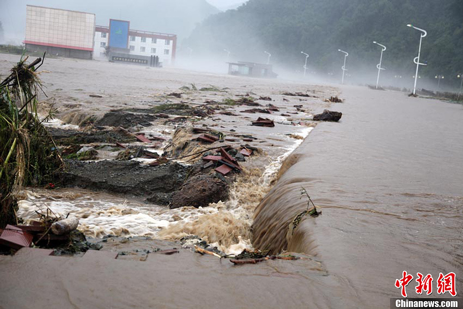 吉林暴雨多地出現(xiàn)水災(zāi)已致11人遇難
