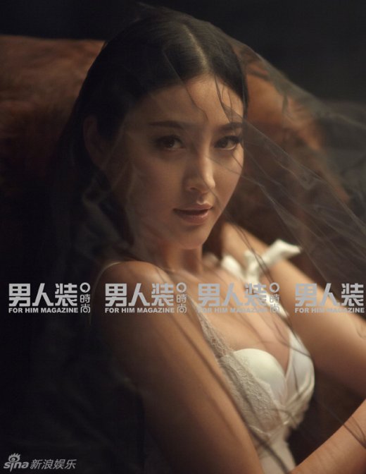 南笙妹妹變欲女惹爭(zhēng)議 圖揭女星重口味《男人裝》封面
