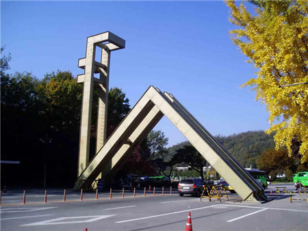 出國(guó)留學(xué) 各國(guó)學(xué)費(fèi)一覽
