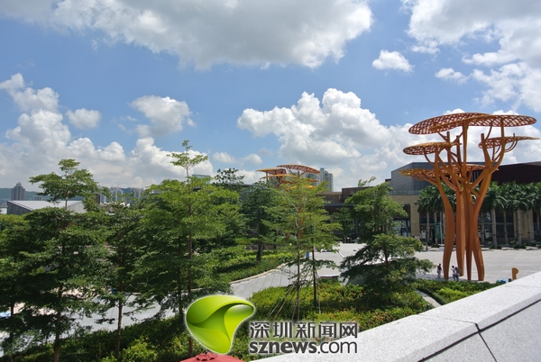 城市會客廳還是私人豪宅?歡樂海岸驚現(xiàn)別墅群(圖)