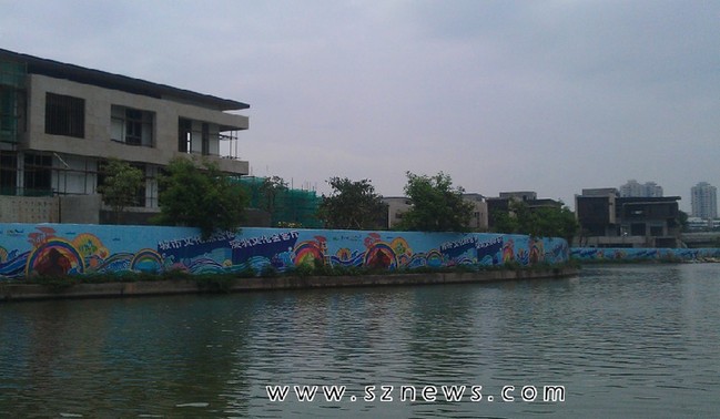 城市會(huì)客廳還是私人豪宅?歡樂海岸驚現(xiàn)別墅群(圖)