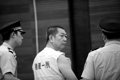 廣州房叔獲刑11年21套房無恙 法官稱其有能力買