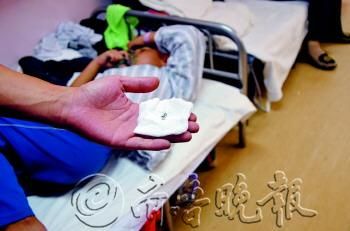 8歲男童剪指甲時指甲刀零件彈進(jìn)氣管(圖)