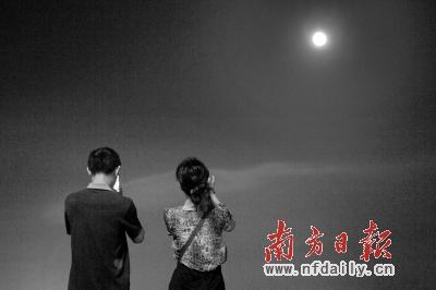 新旅游法將實(shí)施 游客擔(dān)心漲價(jià)國慶前出行