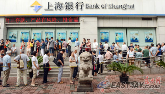 央行發(fā)行人民幣5元硬幣 限量5000萬枚被瘋搶一空