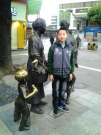 13歲少年翻窗進(jìn)教室劃傷動(dòng)脈身亡