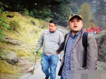 驚魂香格里拉：導(dǎo)游欲刀架游客脖子