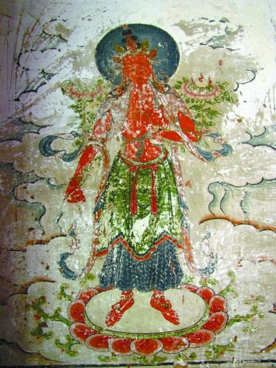 遼寧古寺壁畫被修復(fù)成“紅配綠” 令人咋舌(圖)