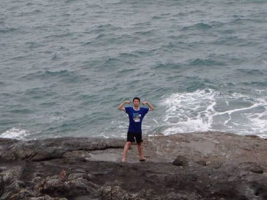 中國大學(xué)生普吉島拍照身亡 驢友出游慎防意外傷害