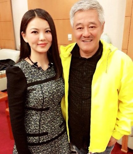 李湘會趙本山或主持央視春晚？ 知情人：有可能