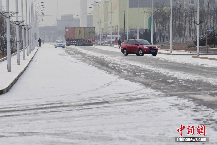 全國(guó)多地迎來2014年第一場(chǎng)降雪