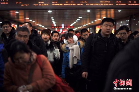 春節(jié)假期收官：返程高峰經(jīng)受考驗 高檔消費遇冷