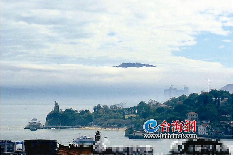 鼓浪嶼上空現(xiàn)海市蜃樓 專家：疑是平流霧造成錯覺