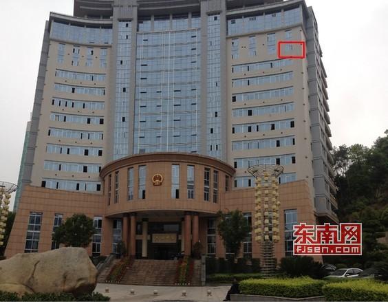 福建沙縣女教師從區(qū)長(zhǎng)辦公室墜亡 警方調(diào)查 圖