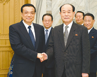 李克強(qiáng)會(huì)見(jiàn)金永南委員長(zhǎng)
