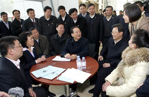 扎實工作 穩(wěn)中求進(jìn)——溫家寶總理在江蘇省考察