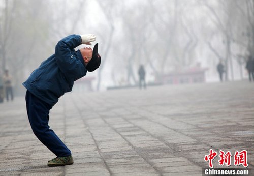 環(huán)保部通過空氣質(zhì)量新標 增設(shè)PM2.5濃度限值