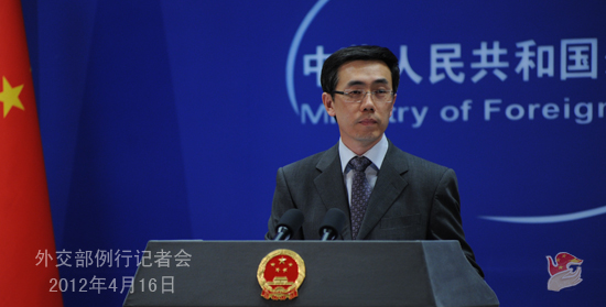 外交部就中菲黃巖島對(duì)峙、阿富汗議會(huì)大樓遭襲等答問