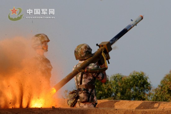 超震撼!國產(chǎn)高炮擊毀低空來襲目標瞬間