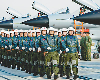 攻堅(jiān) 跨越 躍升（紅船觀瀾）——論十六大以來國防和軍隊(duì)建設(shè)的新發(fā)展