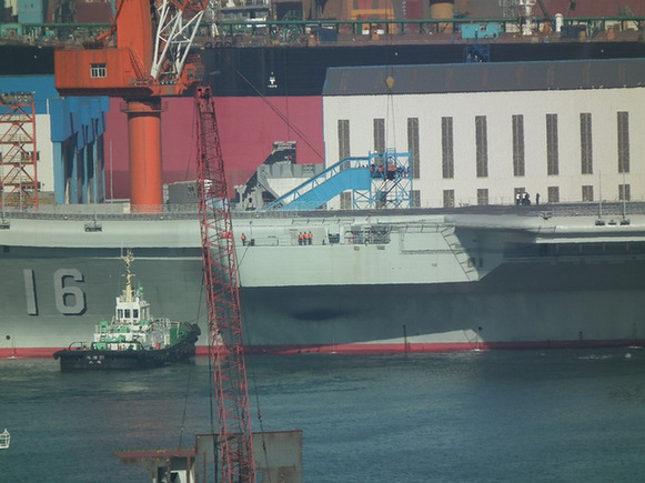 中國(guó)海軍遼寧號(hào)航母結(jié)束首航返回駐地